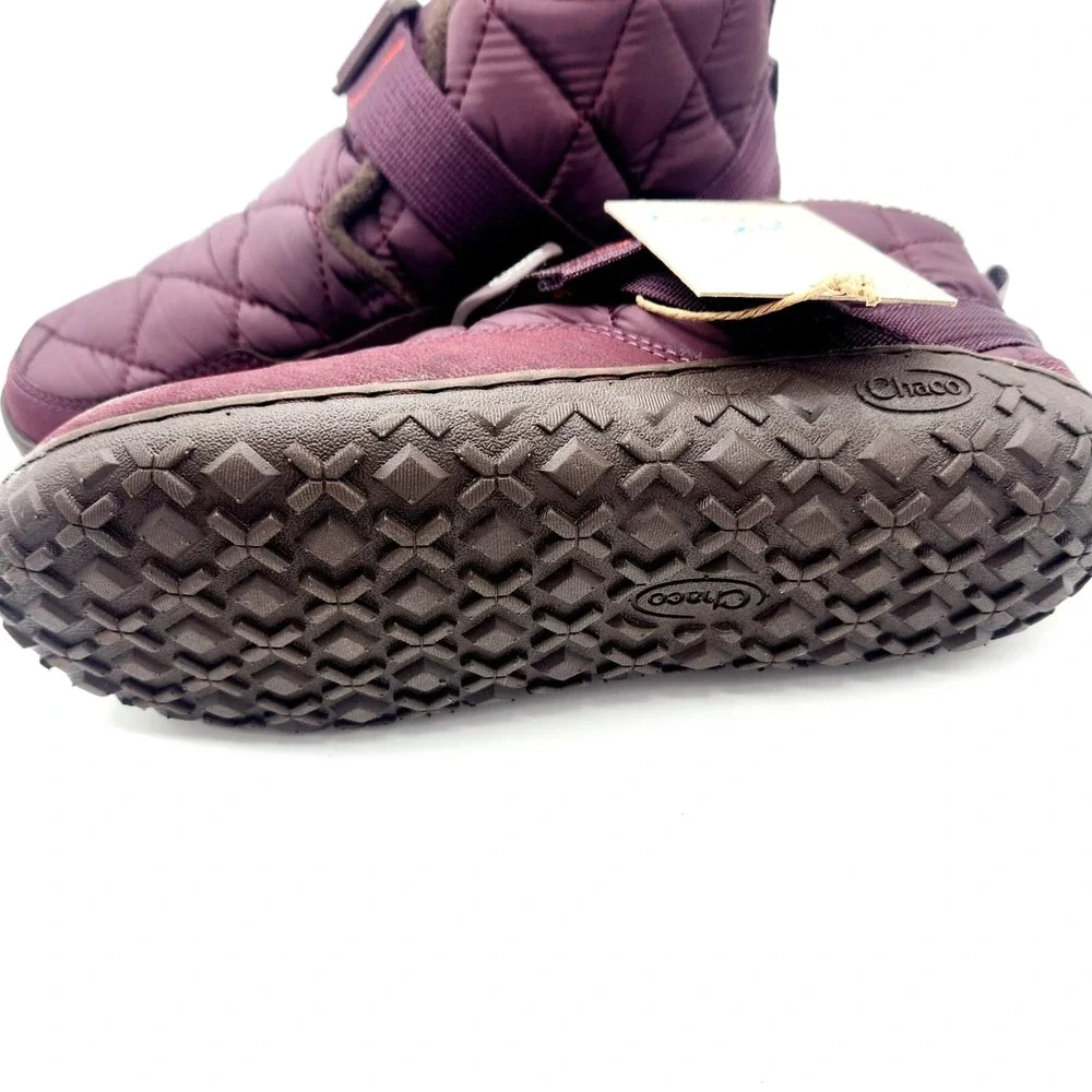 Chaco Ramble Puff Boot –‎ Unisex Child Winter Ankle Shoe, Plum, Size 5 Big Kid